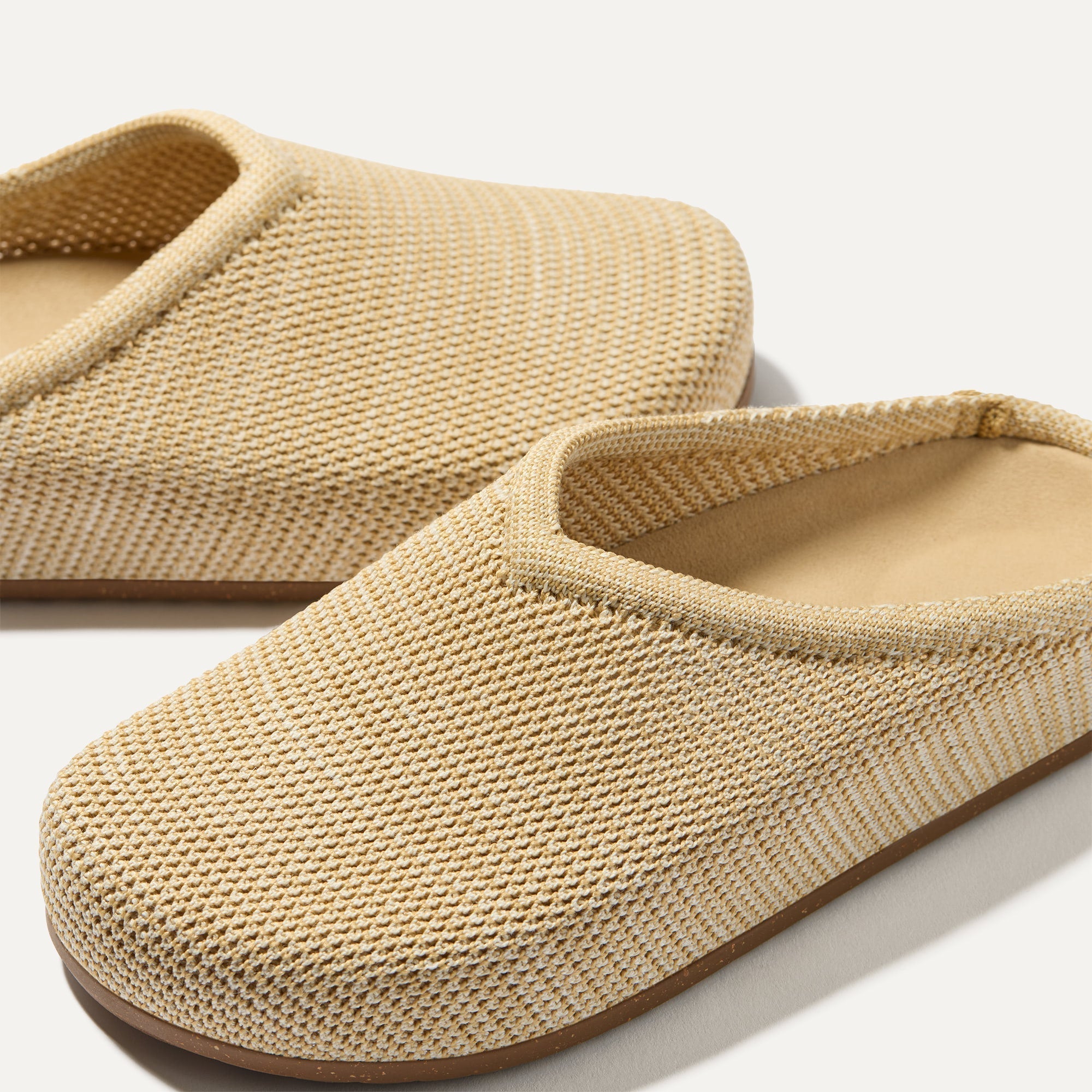 The Casual Clog - Pelican Raffia-Knit