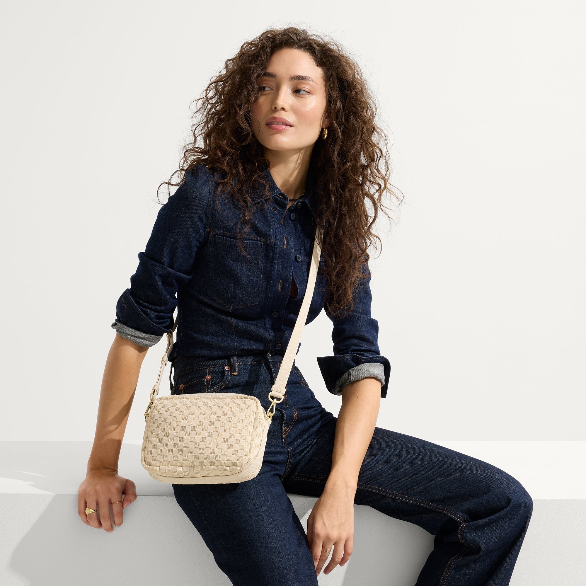 The Crossbody Camera Bag - Sesame